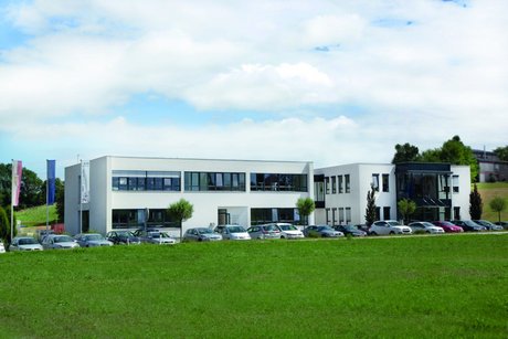 SGS Industrial Services Außenansicht des Headquarters in Dorf an der Pram