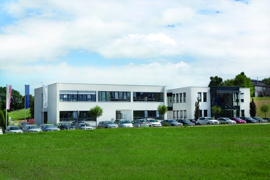 SGS Industrial Services Exterior view of the headquarters in Dorf an der Pram SGS Industrial Services Außenansicht des Headquarters in Dorf an der Pram